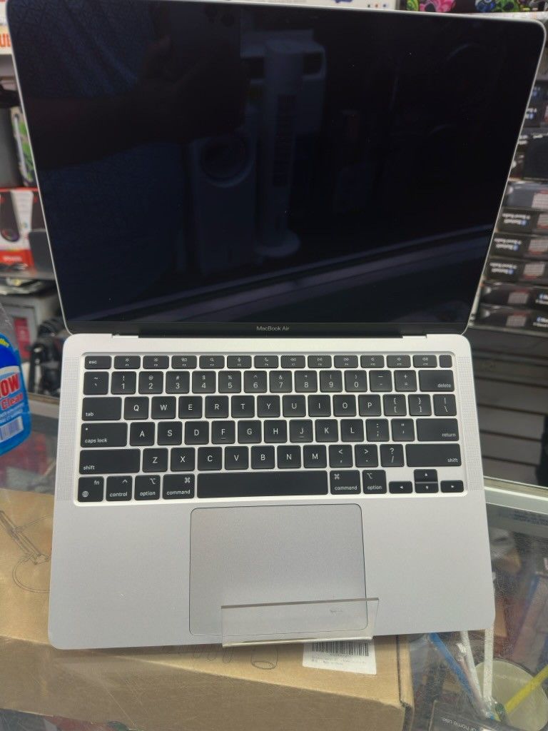 Apple 🍎 MacBook 13.3