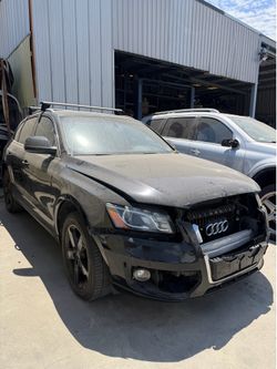 Parting Out! 2009 Audi Q5 3.2 For Parts!