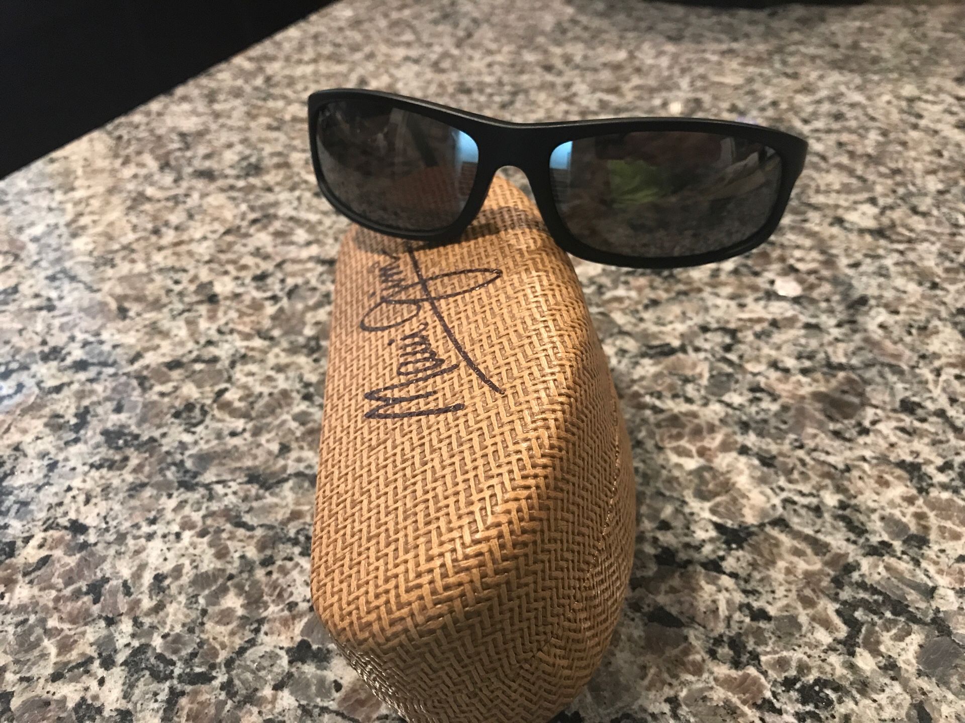 MAUI JIM LEGACY MJ 183-2M MATTE BLACK POLARIZED SUNGLASSES