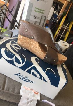 Size 5 1/2 lucky brand wedges