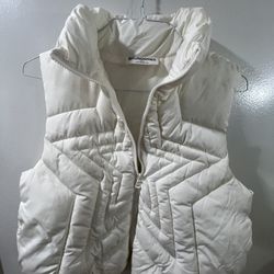 No Boundaries White Small Vest 