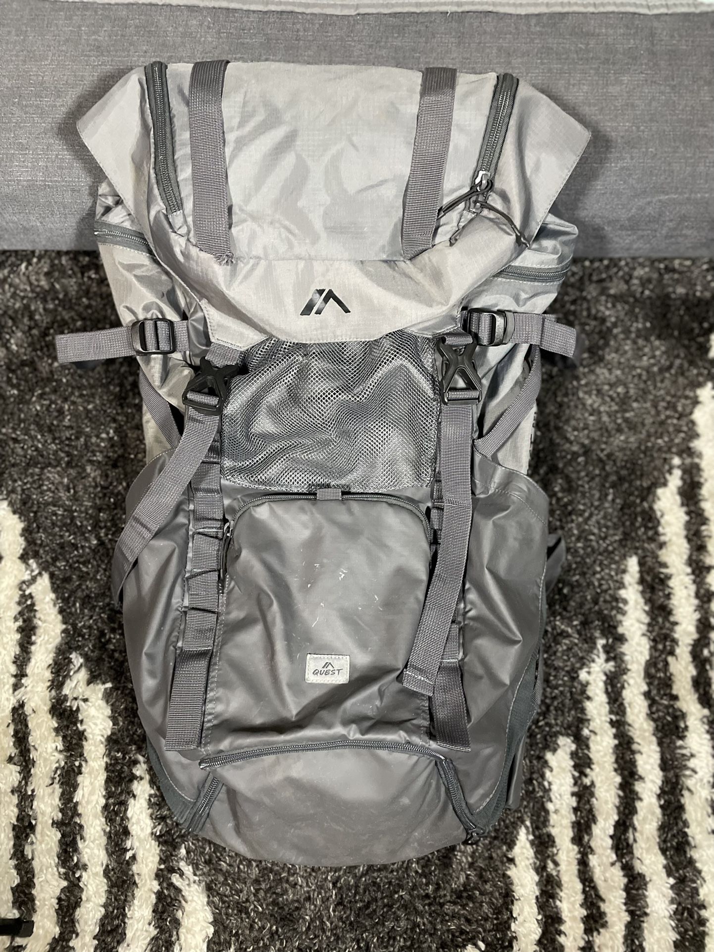 Quest 65L Internal Frame Pack Outdoor Mounyain Camping Backpack L/XL Grey USED