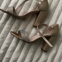 GOLD Heels Size 7