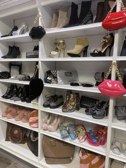 wonen’s clothing, shoes and handbags for sale!