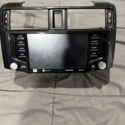 2024 OEM 4Runner Stereo Display 