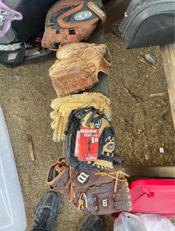 Baseball gloves