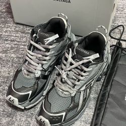 Balenicaga Trainers 