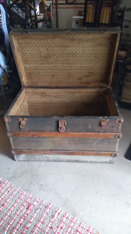 Flat Top Steamer Trunk 1850's 22"High 33"Length 19"Wide