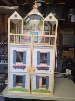 Kidkraft dollhouse