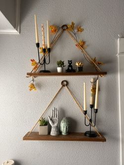 Hanging Shelves & Decor