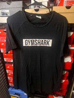 Gymshark t shirt men’s size large scoop scallop fit black white