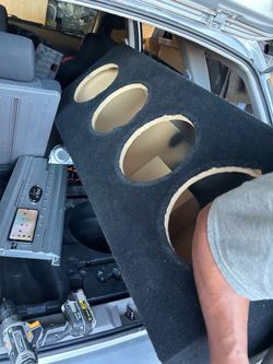 4 SDR scar 10in subwoofers with 2nd cab truck box