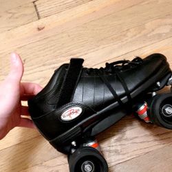 Riedell R3 Roller Skates  Never Used. Size 8
