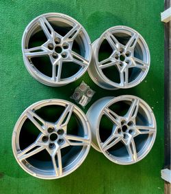 Corvette C8 Stingray Silver Rims