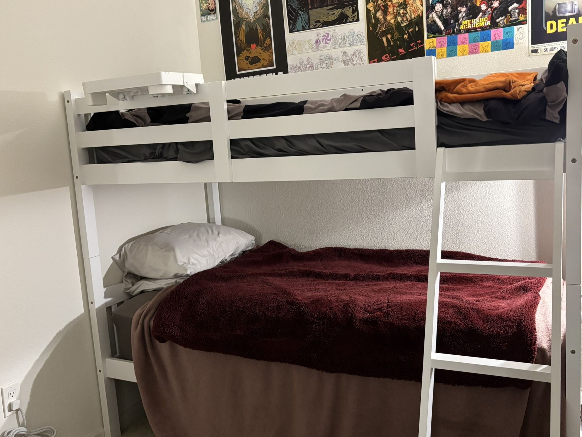 White Bunk bed