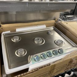 New! Frigidaire 30” Gas Cooktop! 