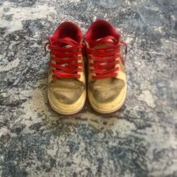 BEIGE AND RED BILL BOWERMAN NIKE LOW DUNKS