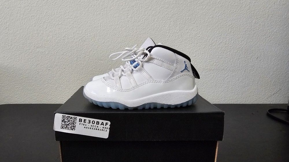 Jordan 11 Retro Legend Blue | Toddler 9C | Like New