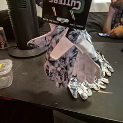 Football Gloves 