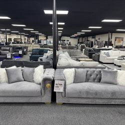 Gray Sofa & Loveseat. 🚚WE DELIVER🚚