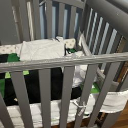 Baby Crib  Free Gratis