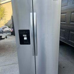 Whirlpool Refrigerator Good Working Conditions 