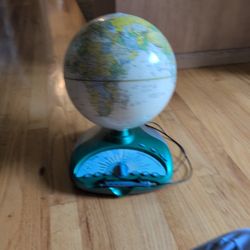 Eureka Challenge Globe 