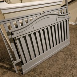 Crib - New condition