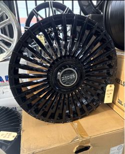 22 inch Range Rover wheels with tires 2200 cash out the door