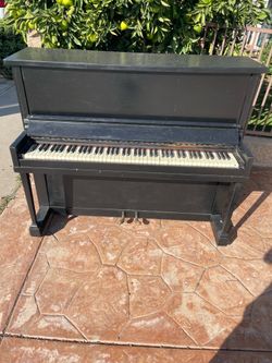 FREE Upright Piano – Must Pick Up