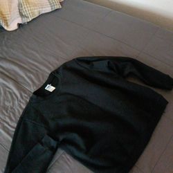 Gildan pull over/long sleeve