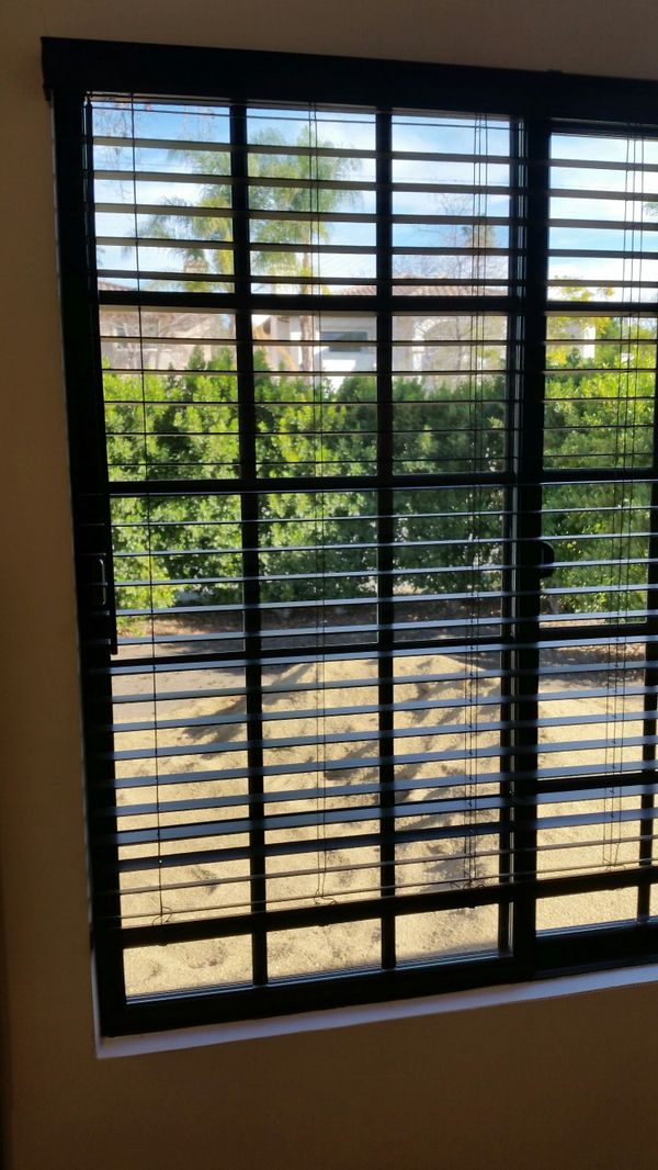 Bali 4x4 and 5x5 window shutter blinds with wand for Sale in Los