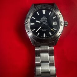 Two Watch: Orient Watch Company G6 Smart Watch 