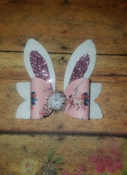 Bunny bow