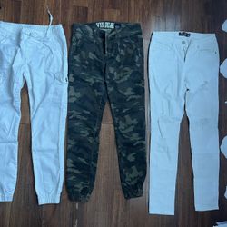 JUNIORS JEANS/PANTS (GREAT CONDITION) - $12