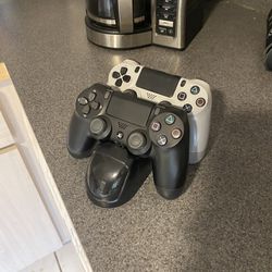 Ps4 Controller And Charging Dock