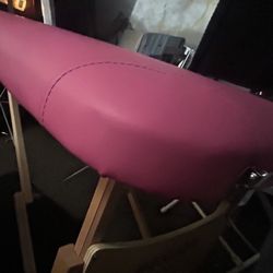 MASSAGE TABLE OR EYELASH TABLE BRAND NEW