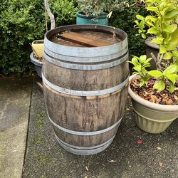 Wood Barrel.  Good Shape!