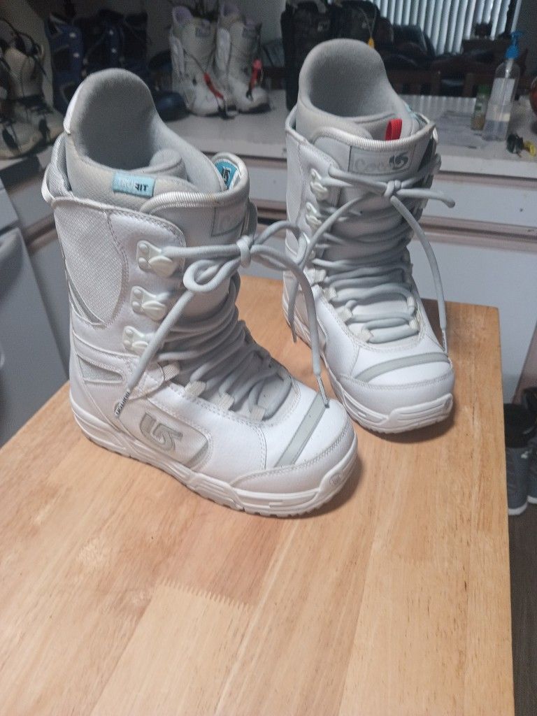 Women's Size 7 Burton Imprint 1 Trufit Snowboarding Boots In Like New Condition Sea Description