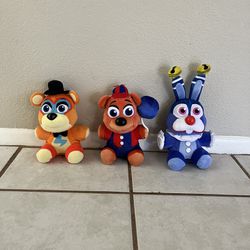 Five Nights At Freddy’s Collectible Plushies (READ DESCRIPTION)