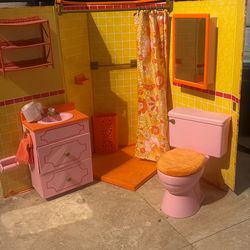 Julie's Groovy Bathroom for 18-inch Dolls American Girl