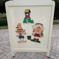 Vintage Baby Crib, Very Cute Jack and Jill Motif.