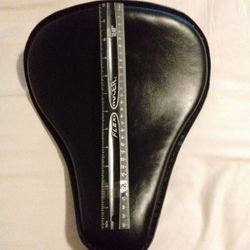 Chopper/Bobber Seat w/bracket