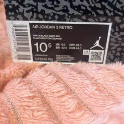 Air Jordan 3 Retro Size 10 In half  