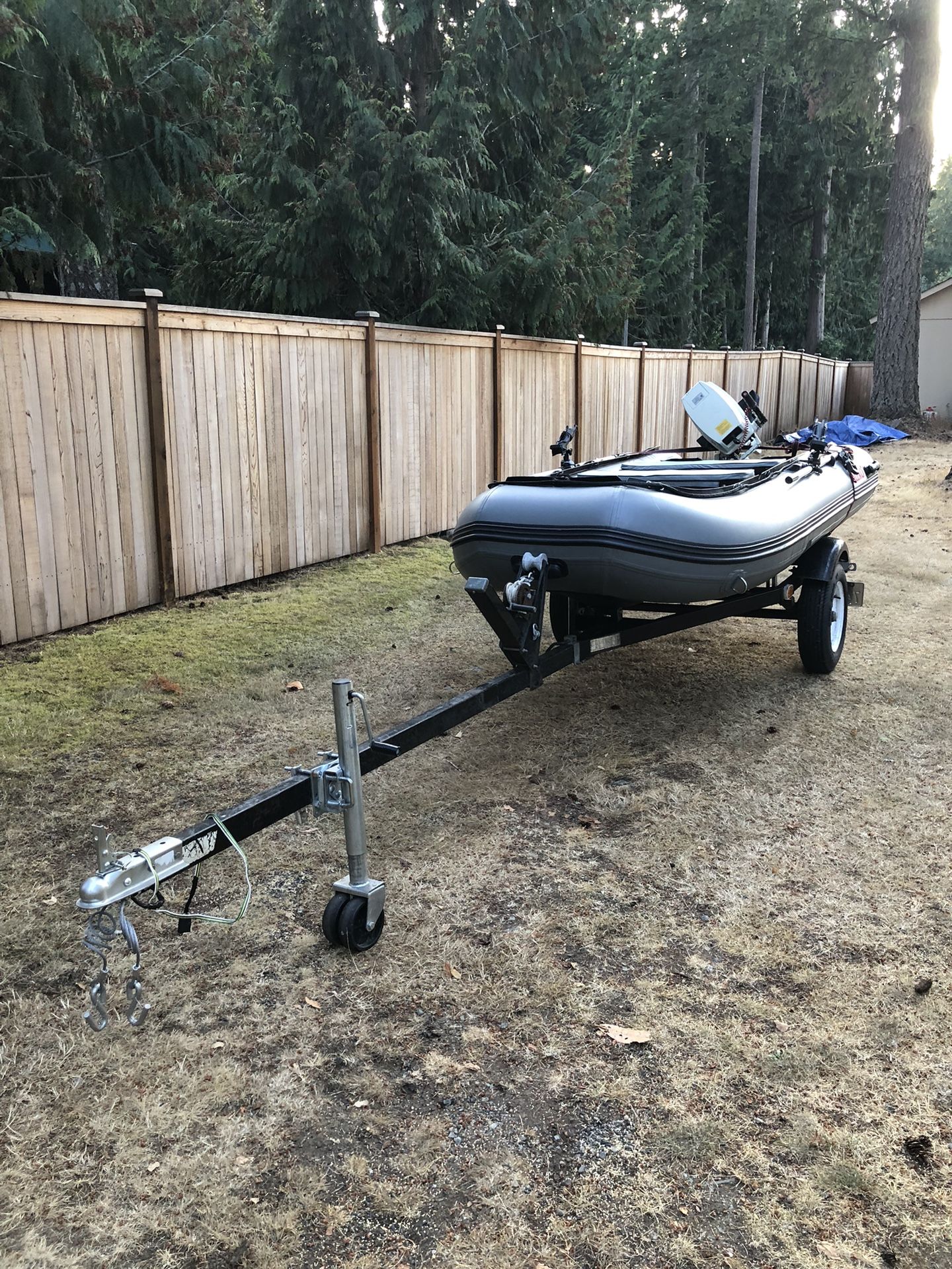 Aleko 10.5 Foot Inflatable Boat is