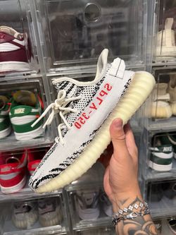 Yeezy 350 V2 Zebra
