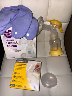 Medela Manual Breast Pump Bundle