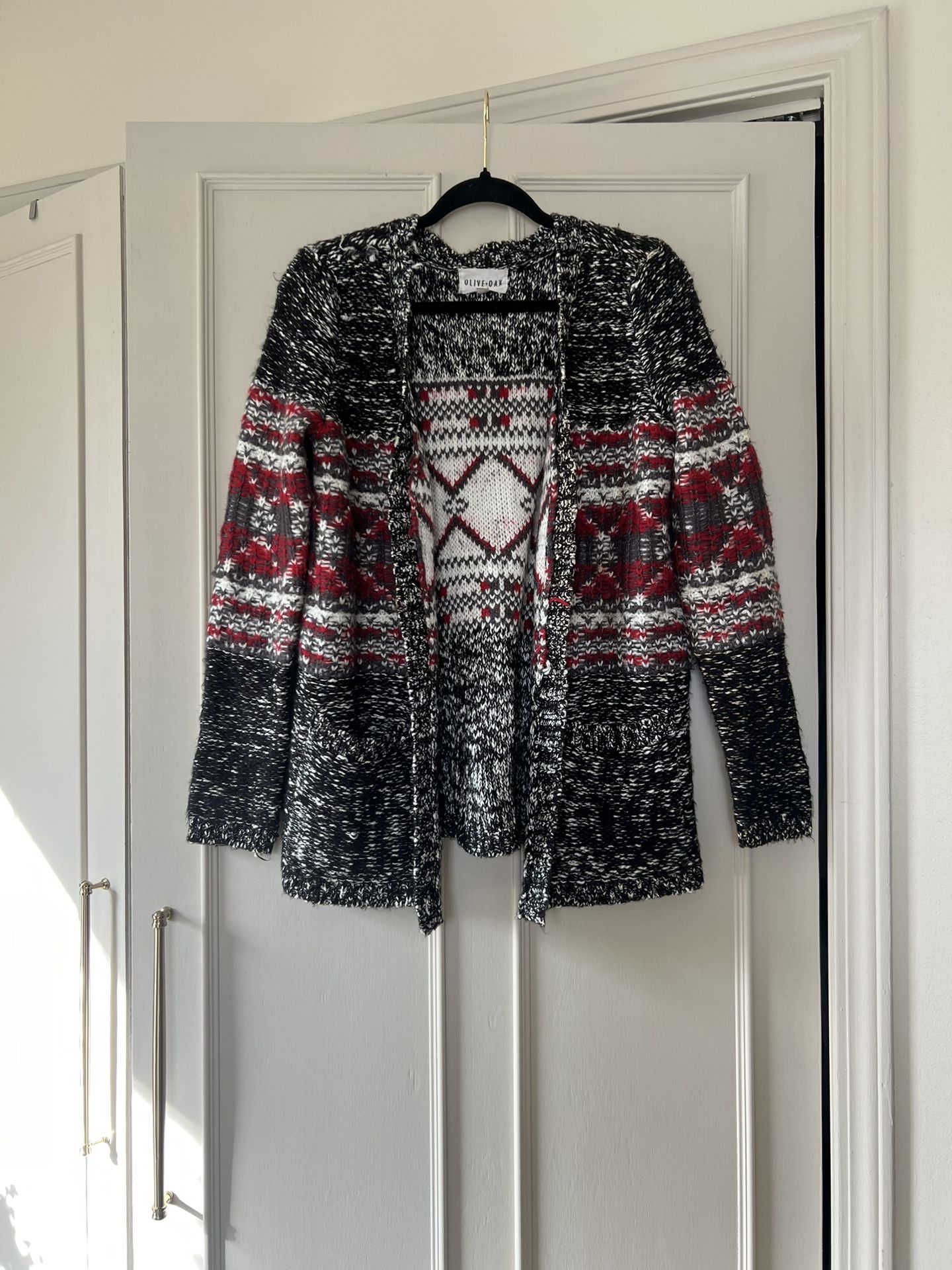 Cardigan Sweater Size: S For 12$