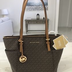 Michael Korse purse-Brand New With Tags