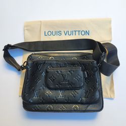 Louis Vuitton Black Monogram Eclipse Trio Messenger Crossbody Bag